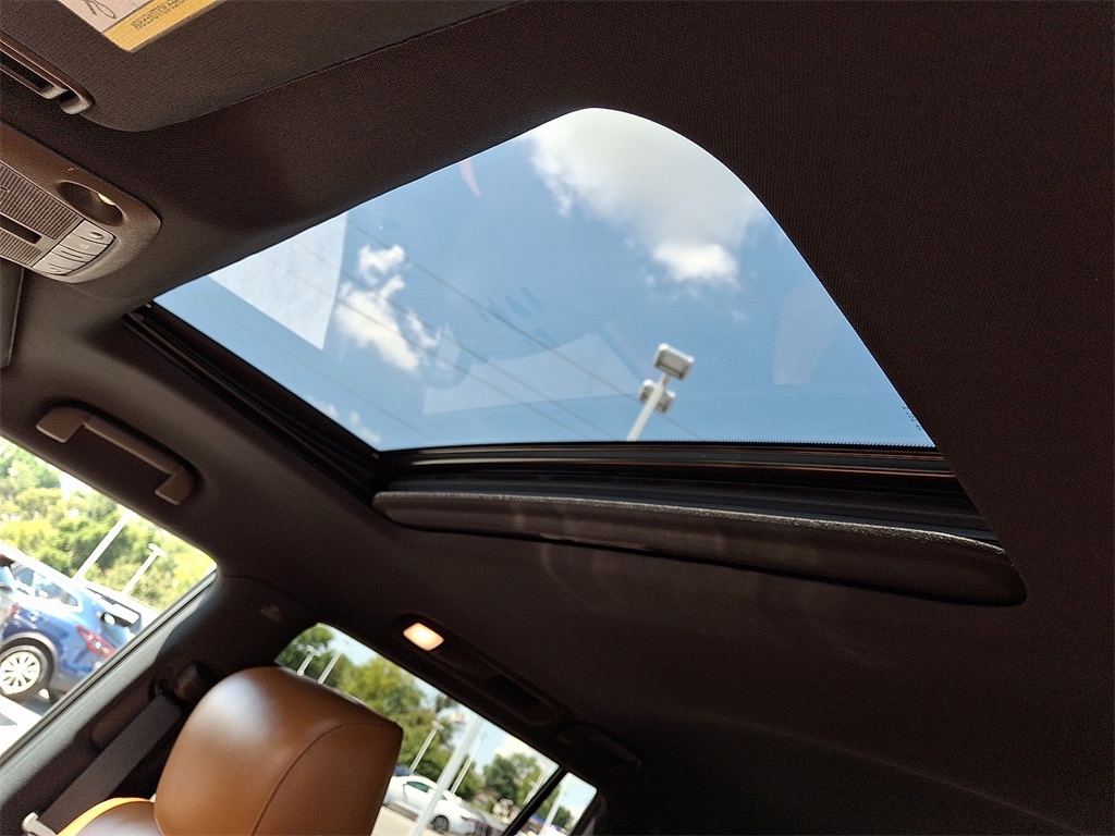 2022 INFINITI QX80 Sensory - Photo 15