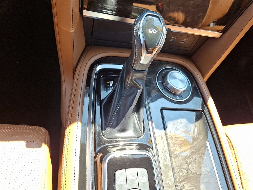 2022 INFINITI QX80 Sensory - Photo 16