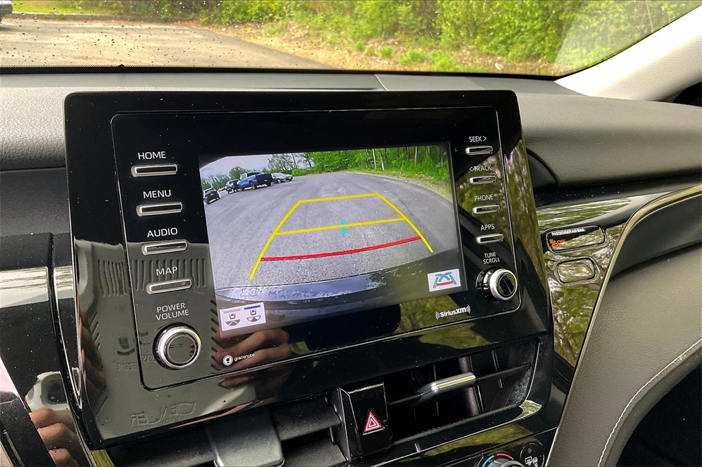 2022 Toyota Camry LE - Photo 15