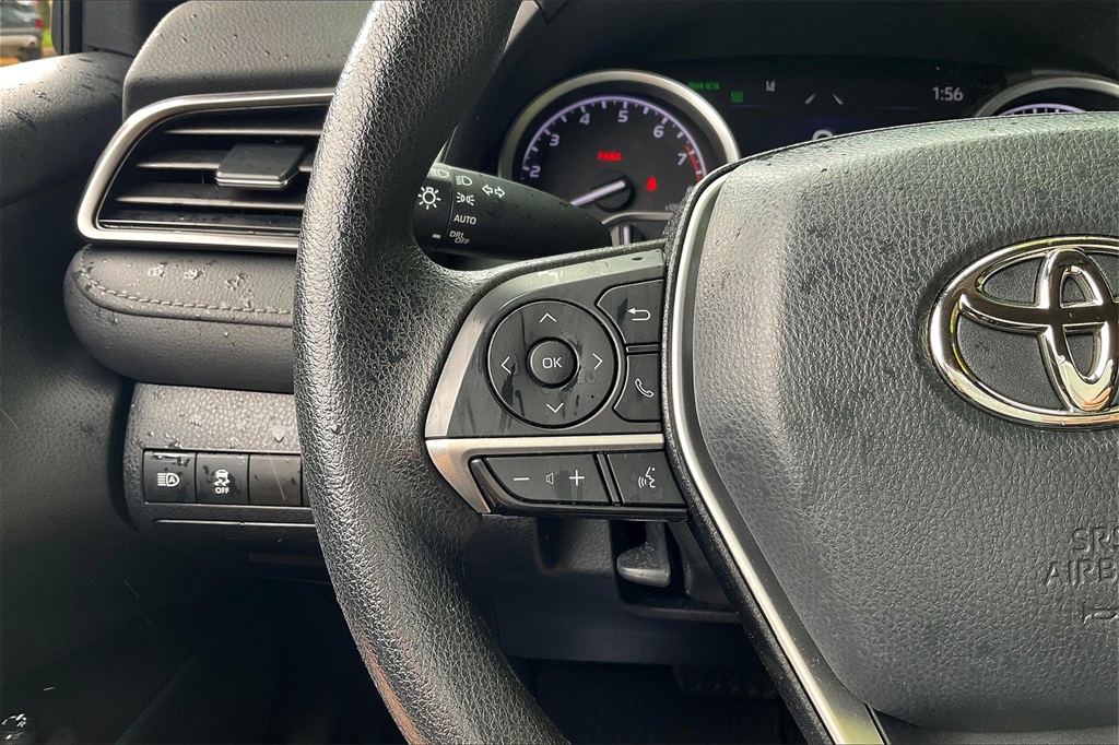 2022 Toyota Camry LE - Photo 22