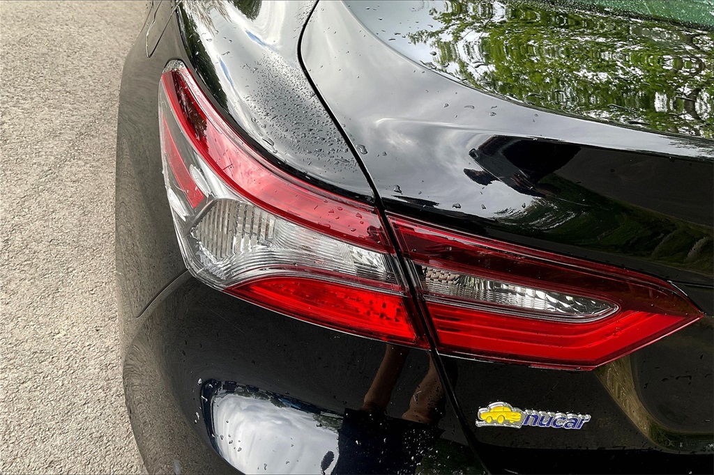 2022 Toyota Camry LE - Photo 30