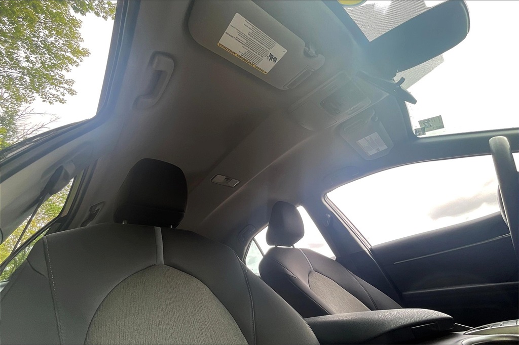 2022 Toyota Camry LE - Photo 7