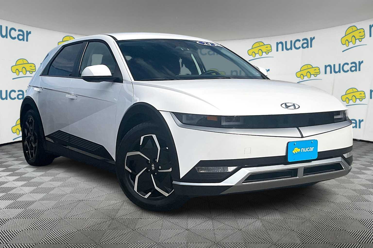 2024 Hyundai IONIQ 5 SE Standard Range - Photo 1
