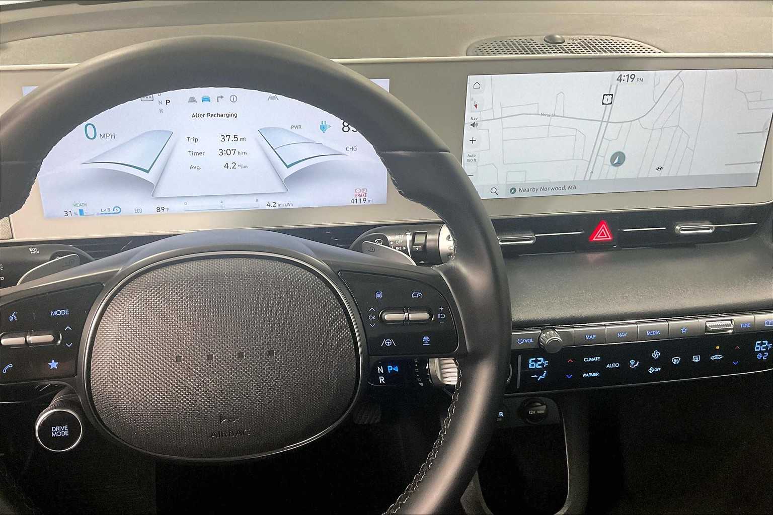 2024 Hyundai IONIQ 5 SE Standard Range - Photo 19