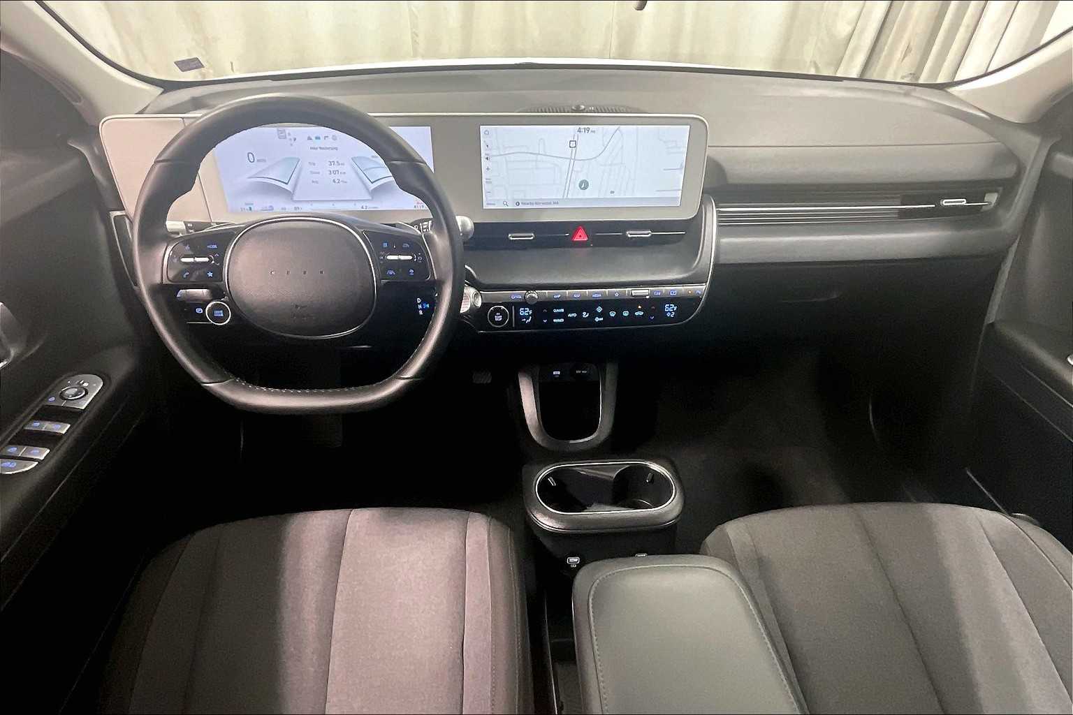 2024 Hyundai IONIQ 5 SE Standard Range - Photo 22