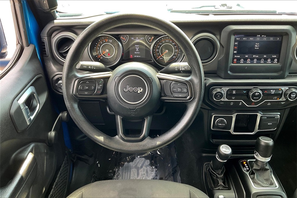 2022 Jeep Gladiator Willys - Photo 16