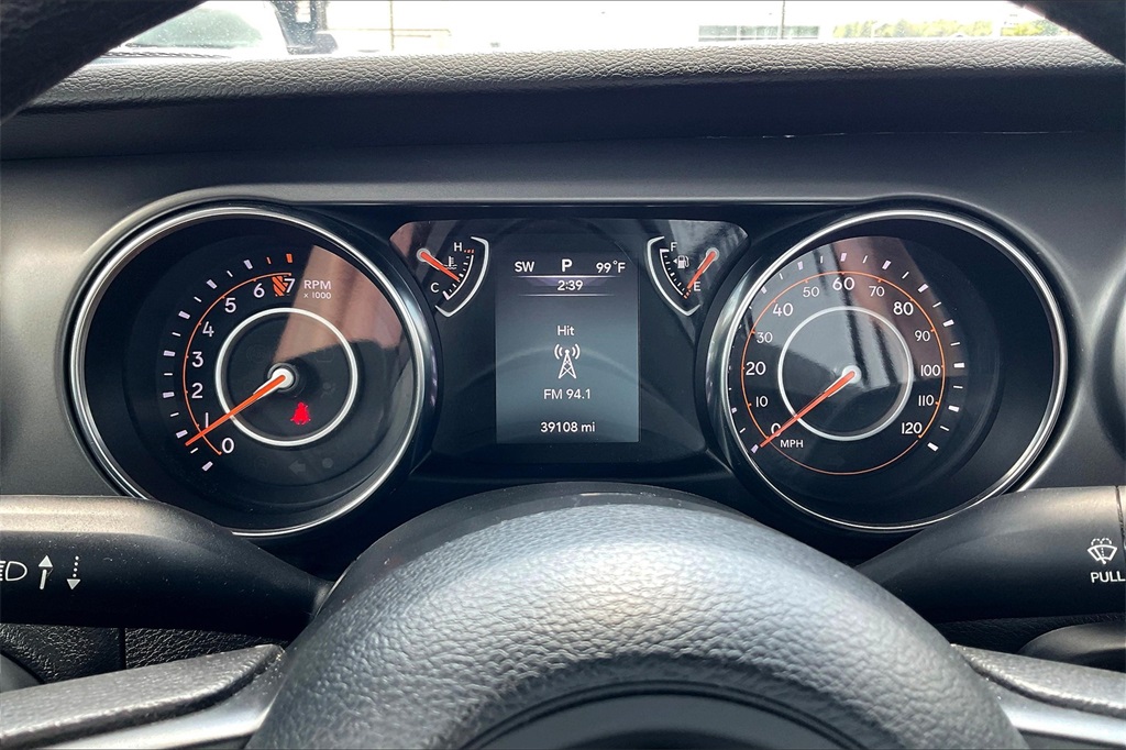 2022 Jeep Gladiator Willys - Photo 23