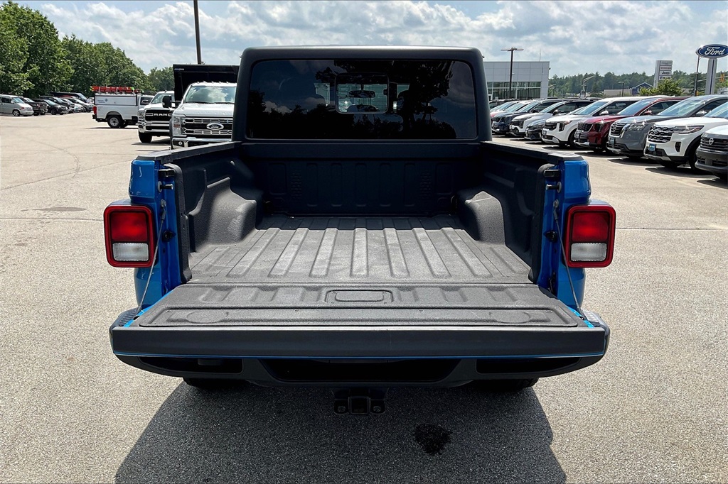 2022 Jeep Gladiator Willys - Photo 32