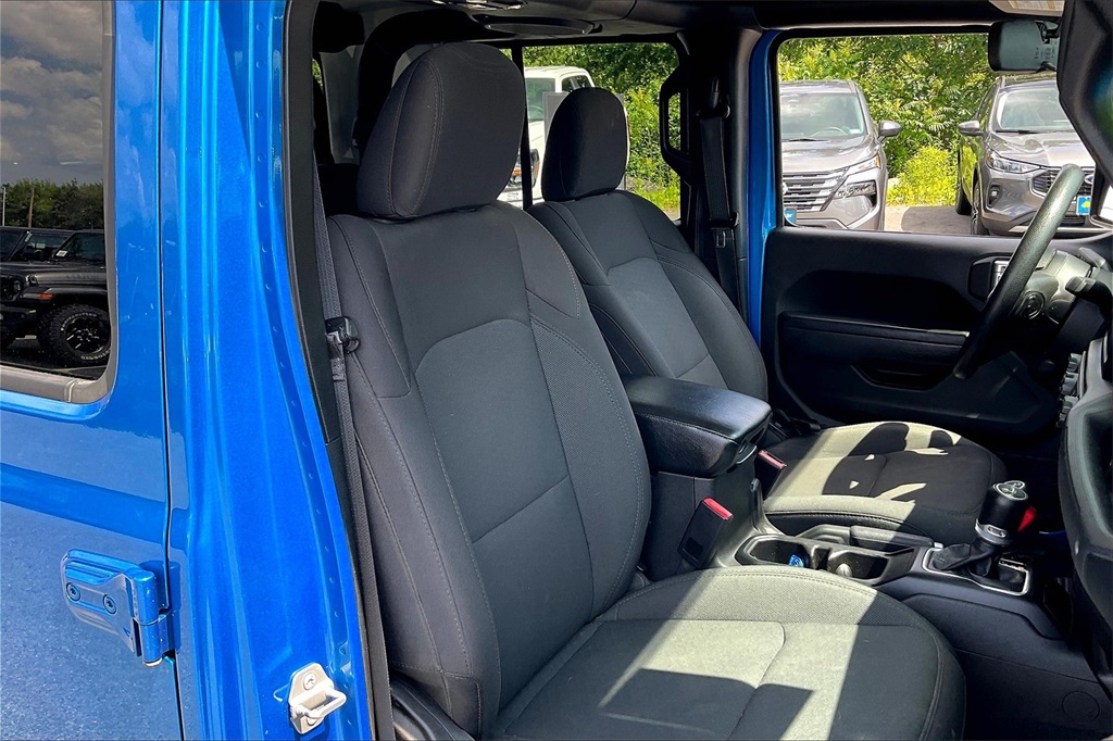 2022 Jeep Gladiator Willys - Photo 10