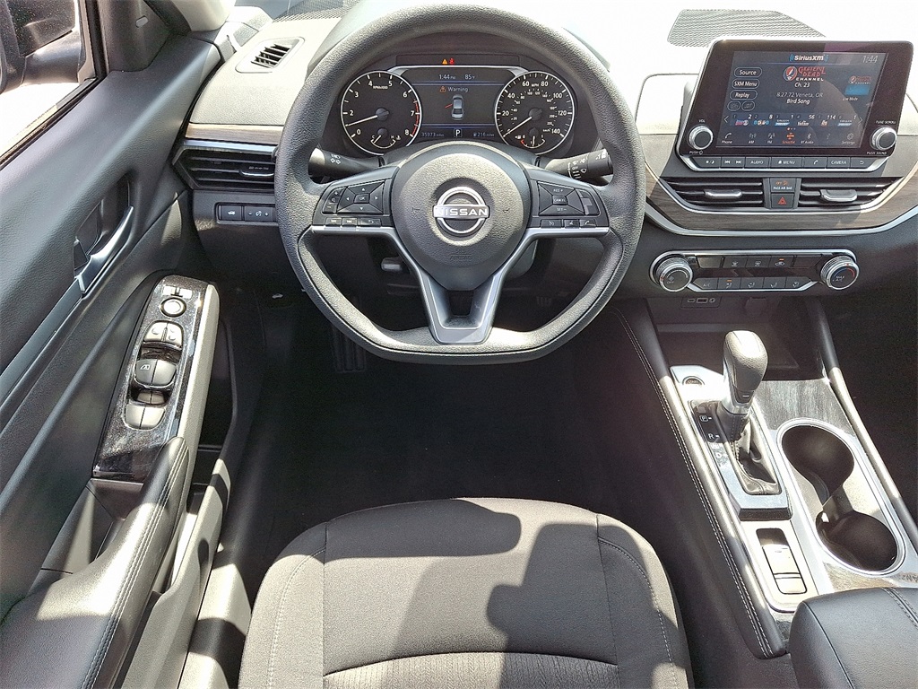 2023 Nissan Altima 2.5 SV - Photo 11