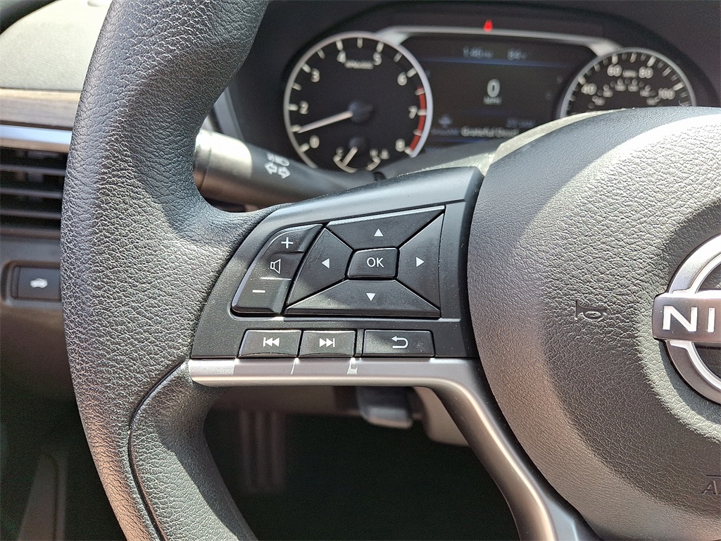 2023 Nissan Altima 2.5 SV - Photo 19