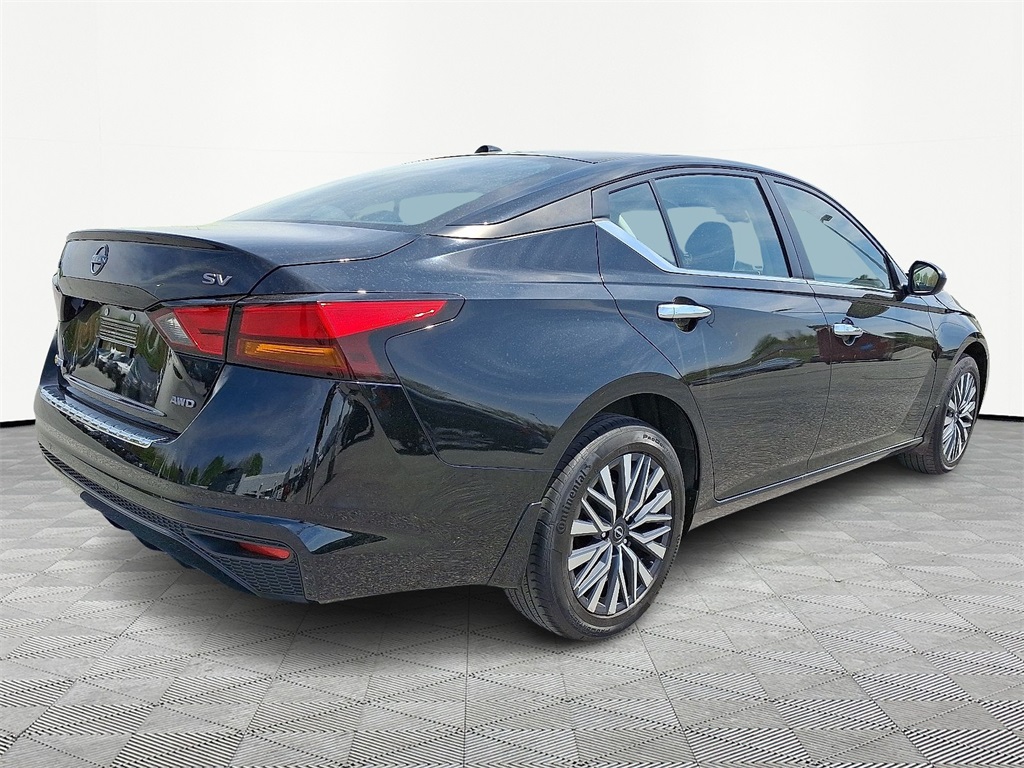 2023 Nissan Altima 2.5 SV - Photo 6