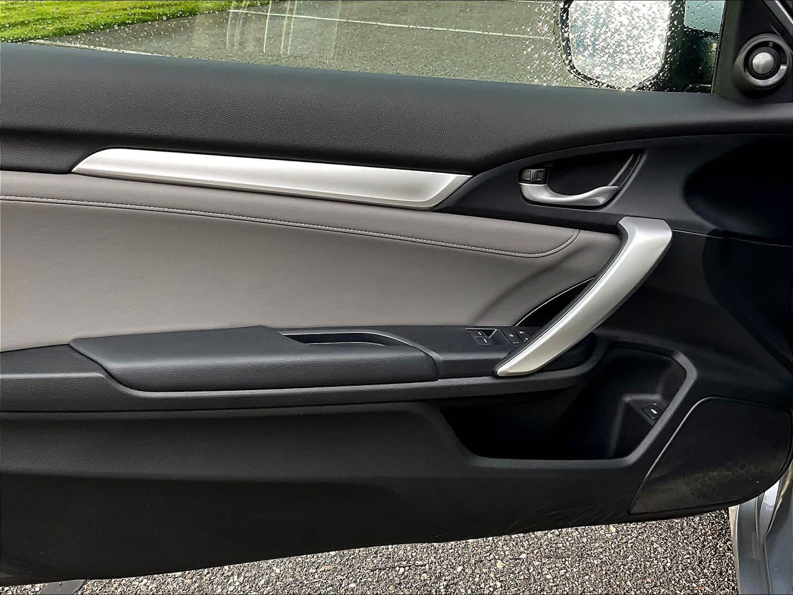 2017 Honda Civic EX-L - Photo 16