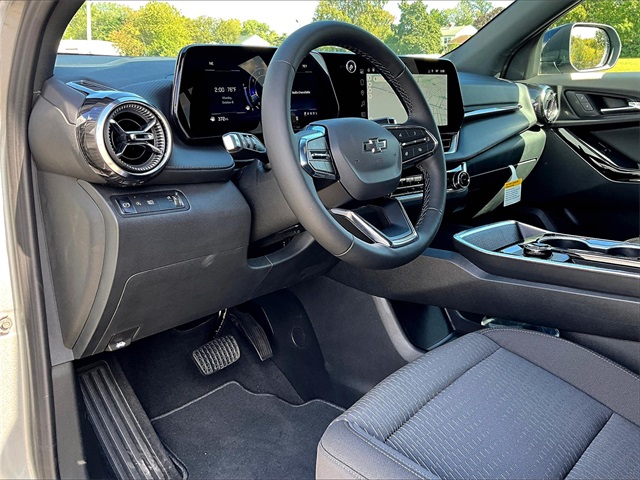 2026 Chevrolet Equinox LT - Photo 8