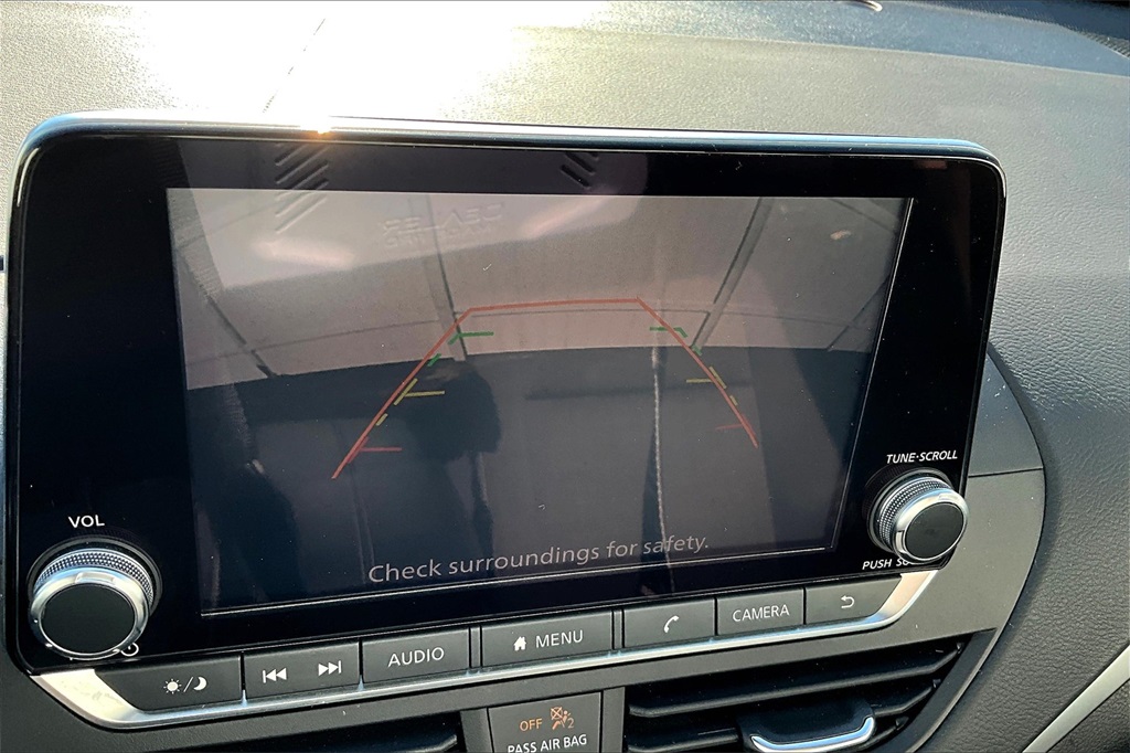 2022 Nissan Altima 2.5 SV - Photo 18