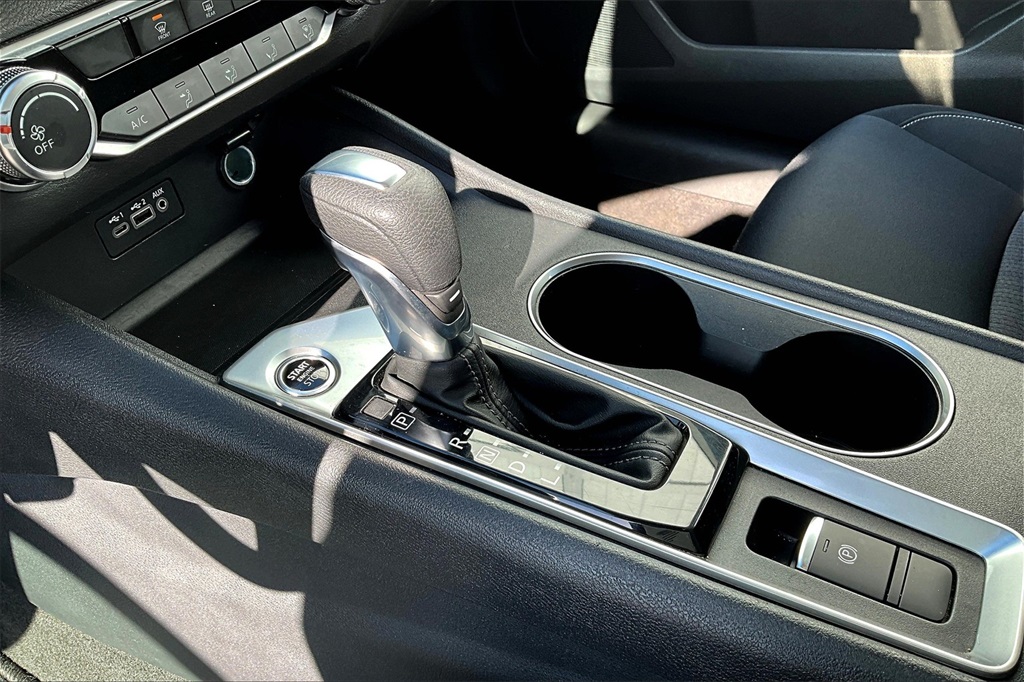 2022 Nissan Altima 2.5 SV - Photo 19