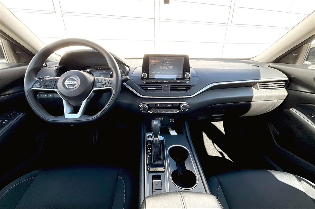 2022 Nissan Altima 2.5 SV - Photo 20