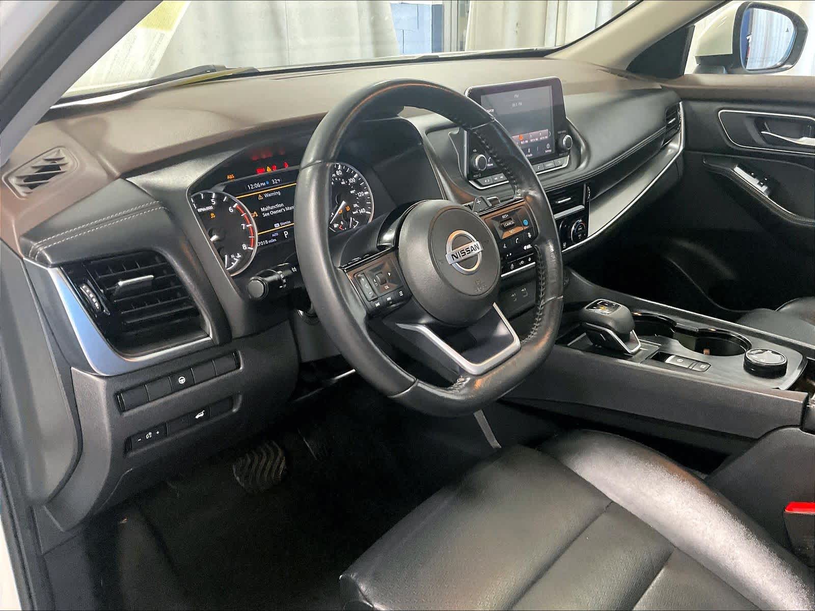 2021 Nissan Rogue SV - Photo 8