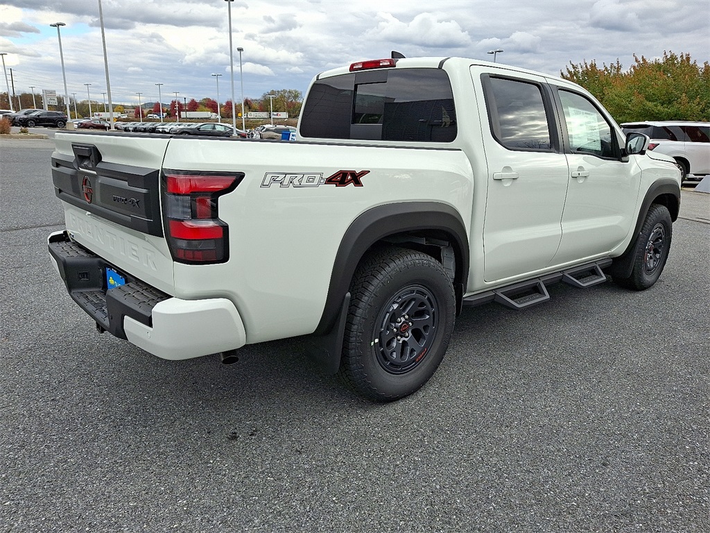 2026 Nissan Frontier PRO-4X - Photo 4