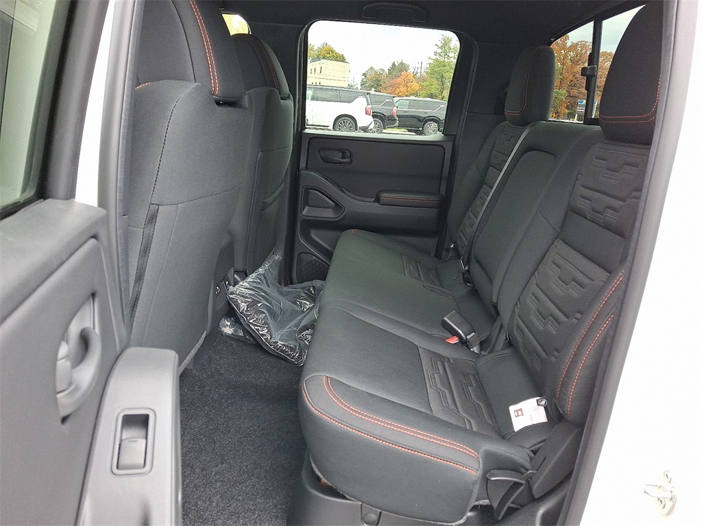 2026 Nissan Frontier PRO-4X - Photo 6