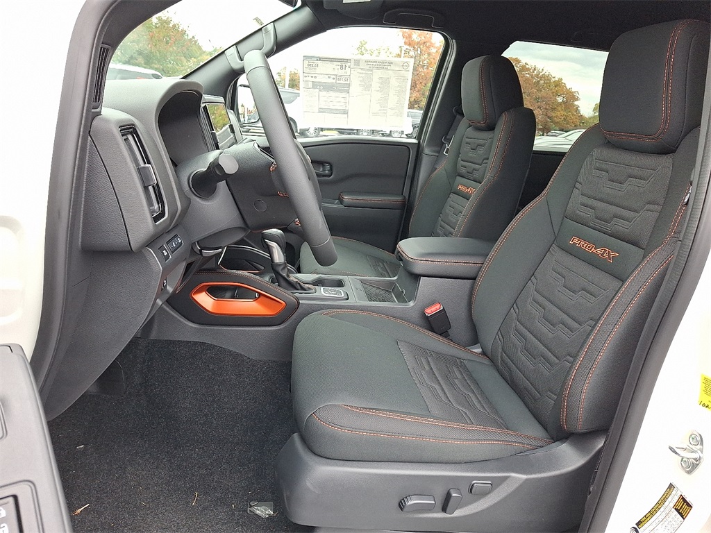 2026 Nissan Frontier PRO-4X - Photo 9