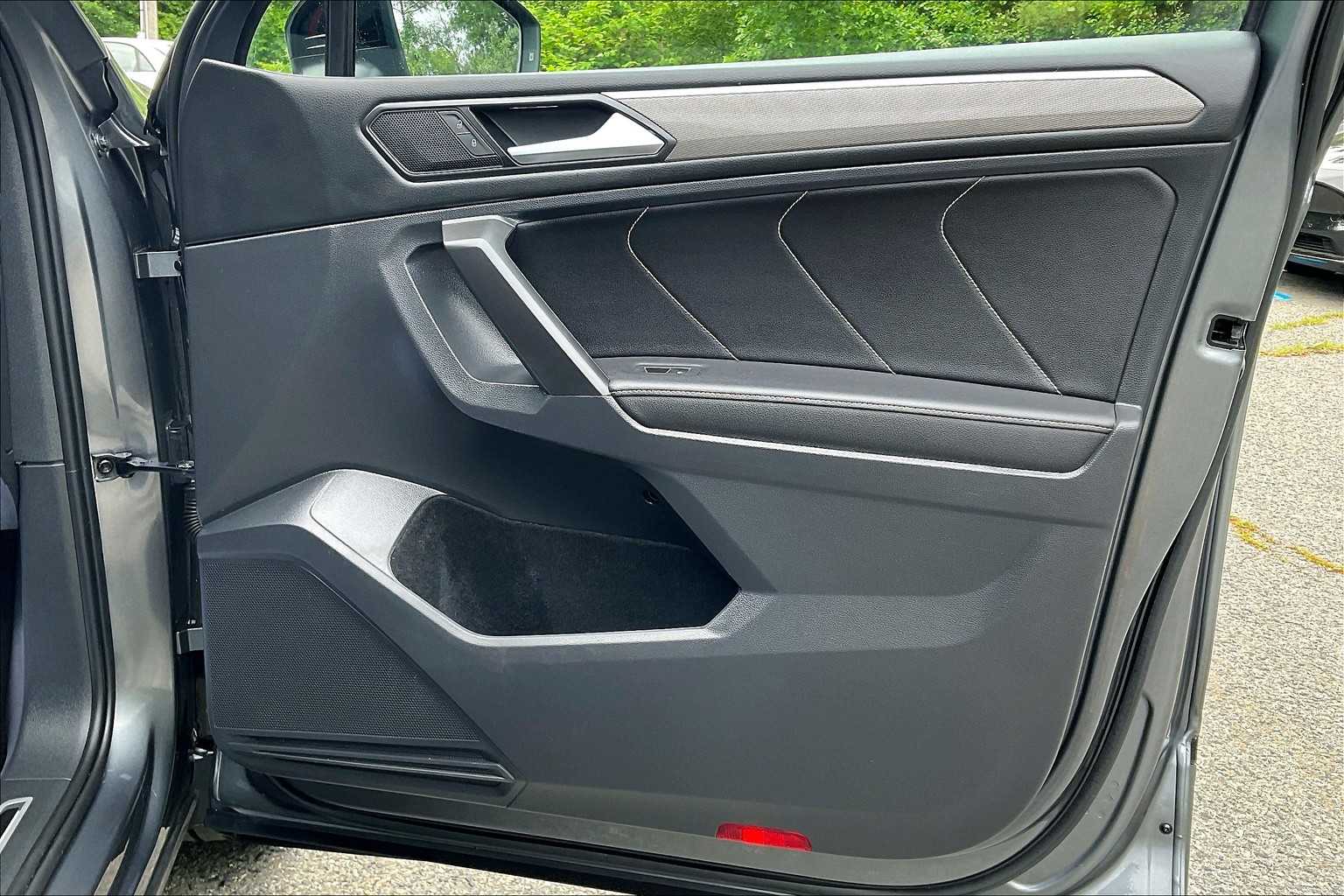 2022 Volkswagen Tiguan SE R-Line Black - Photo 12