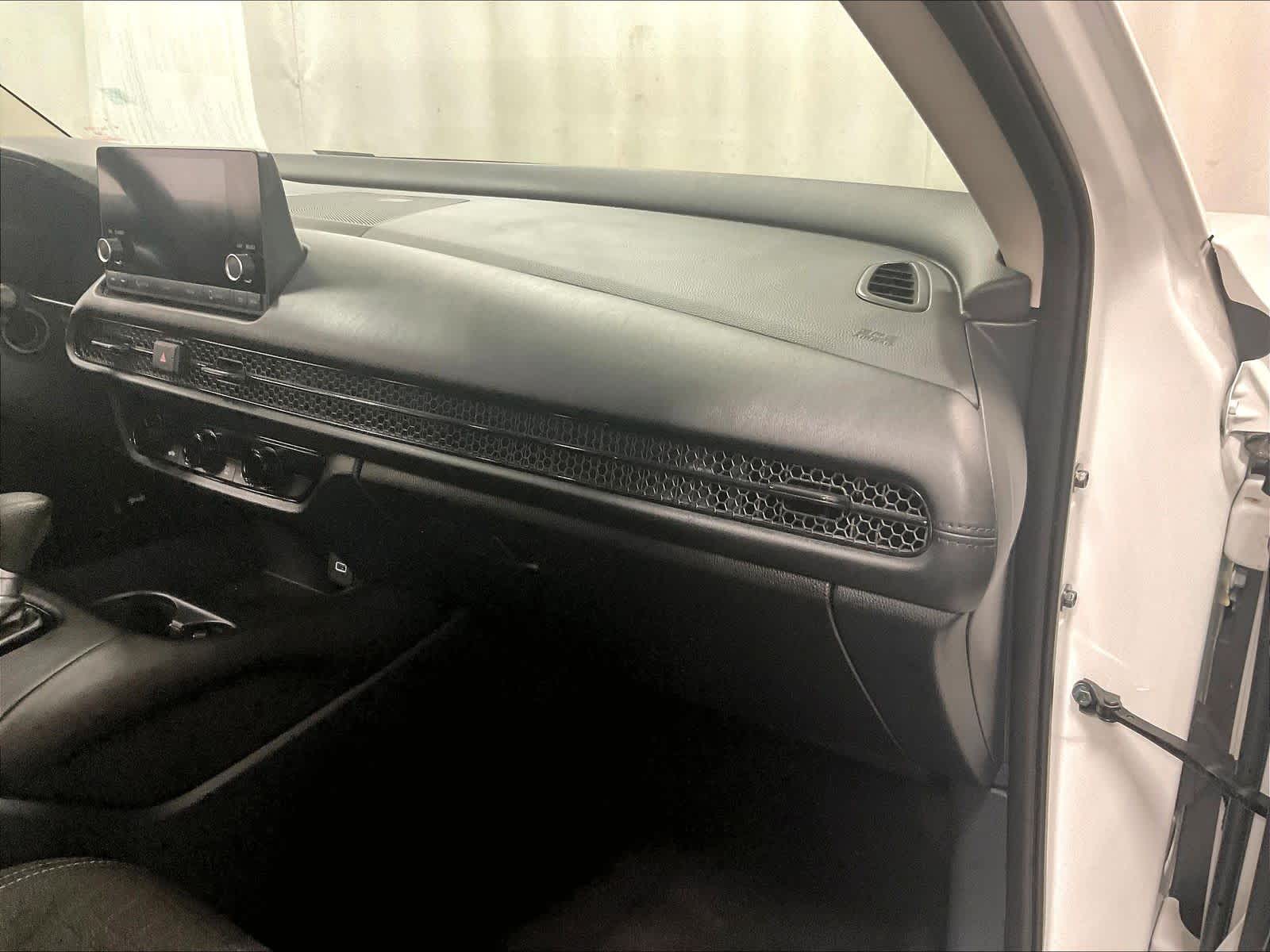 2025 Honda HR-V LX - Photo 13