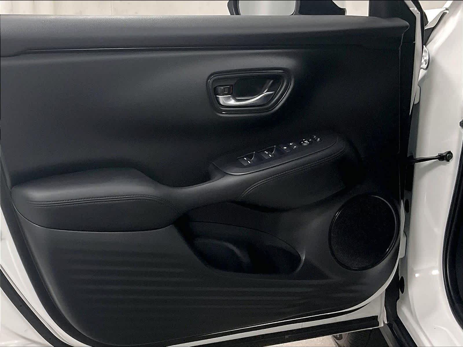 2025 Honda HR-V LX - Photo 9