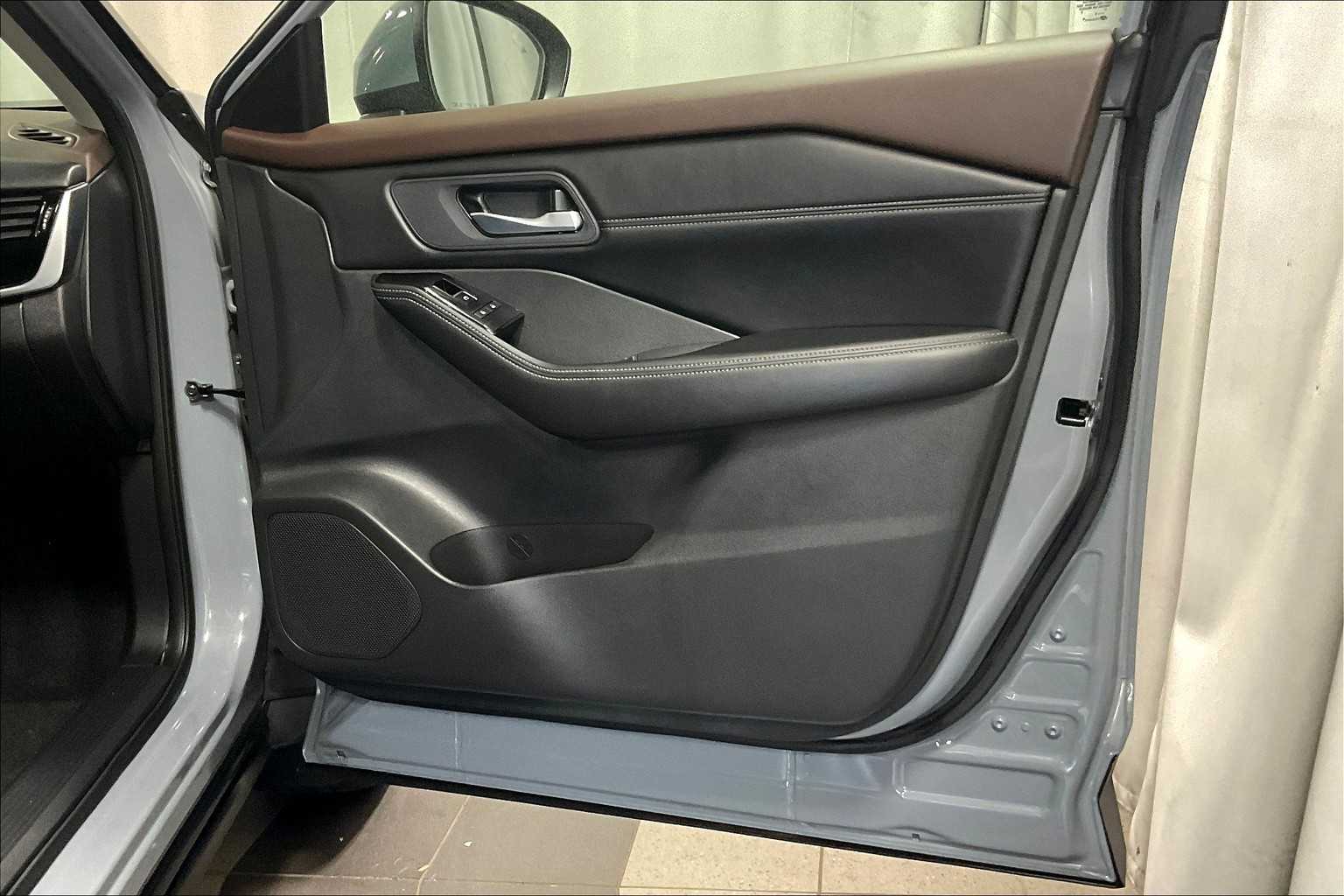 2023 Nissan Rogue SL - Photo 12