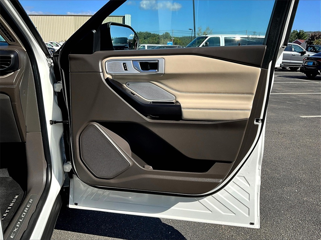 2020 Ford Explorer Platinum - Photo 12