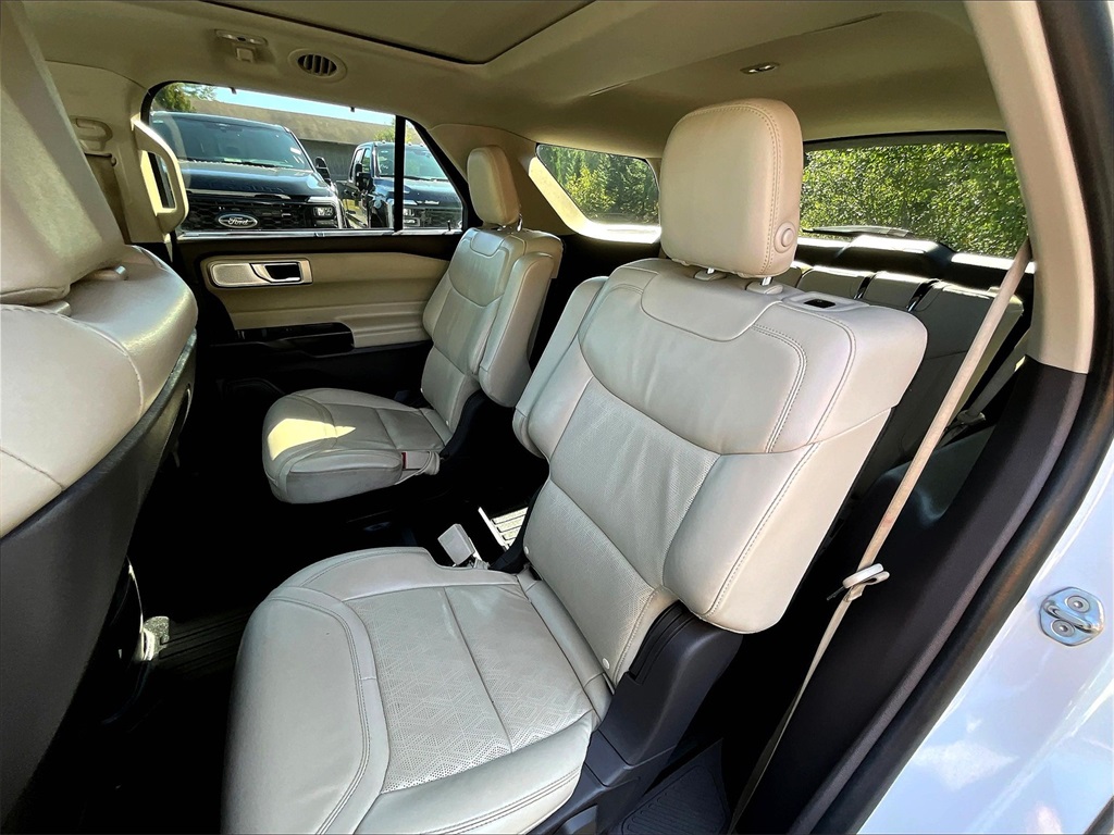 2020 Ford Explorer Platinum - Photo 15