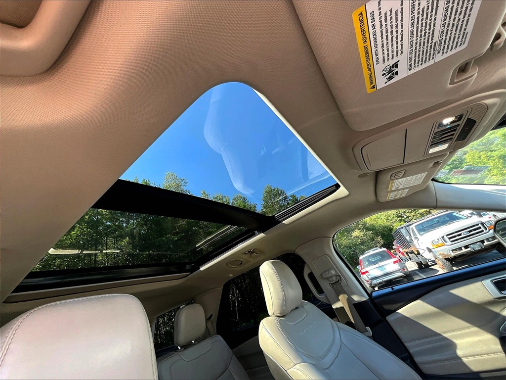 2020 Ford Explorer Platinum - Photo 23