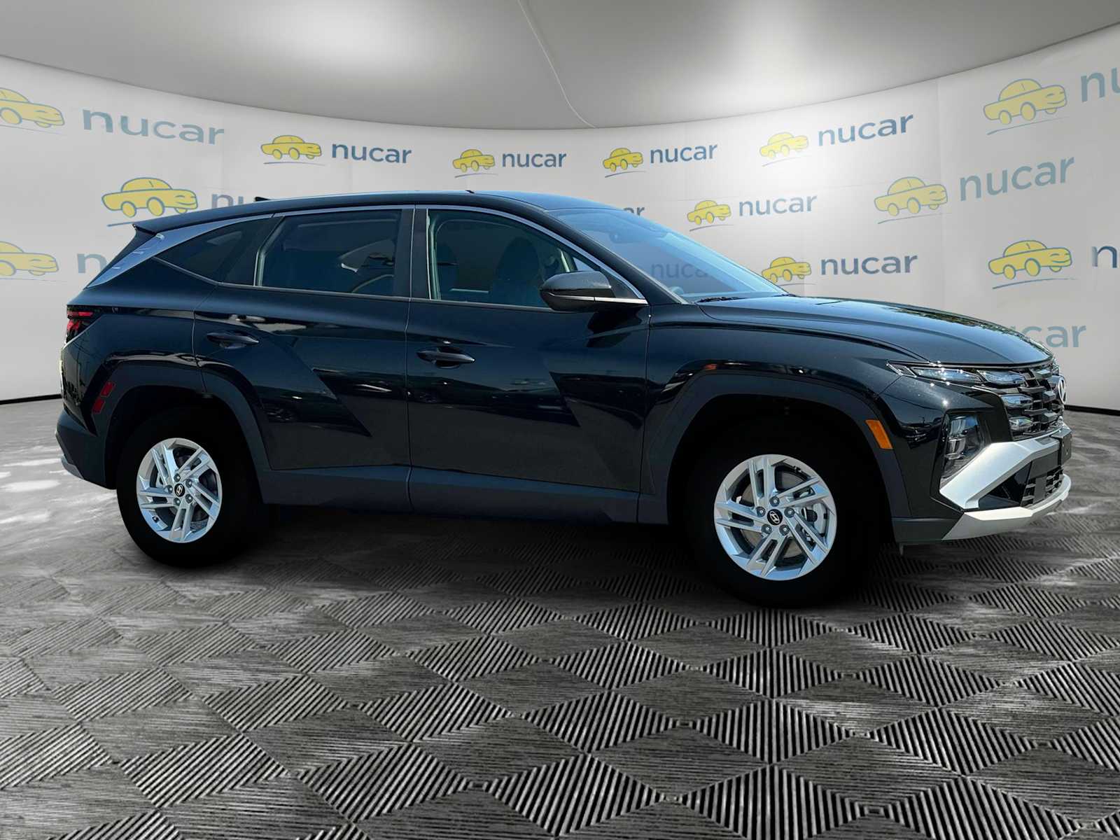 2025 Hyundai Tucson SE - Photo 11