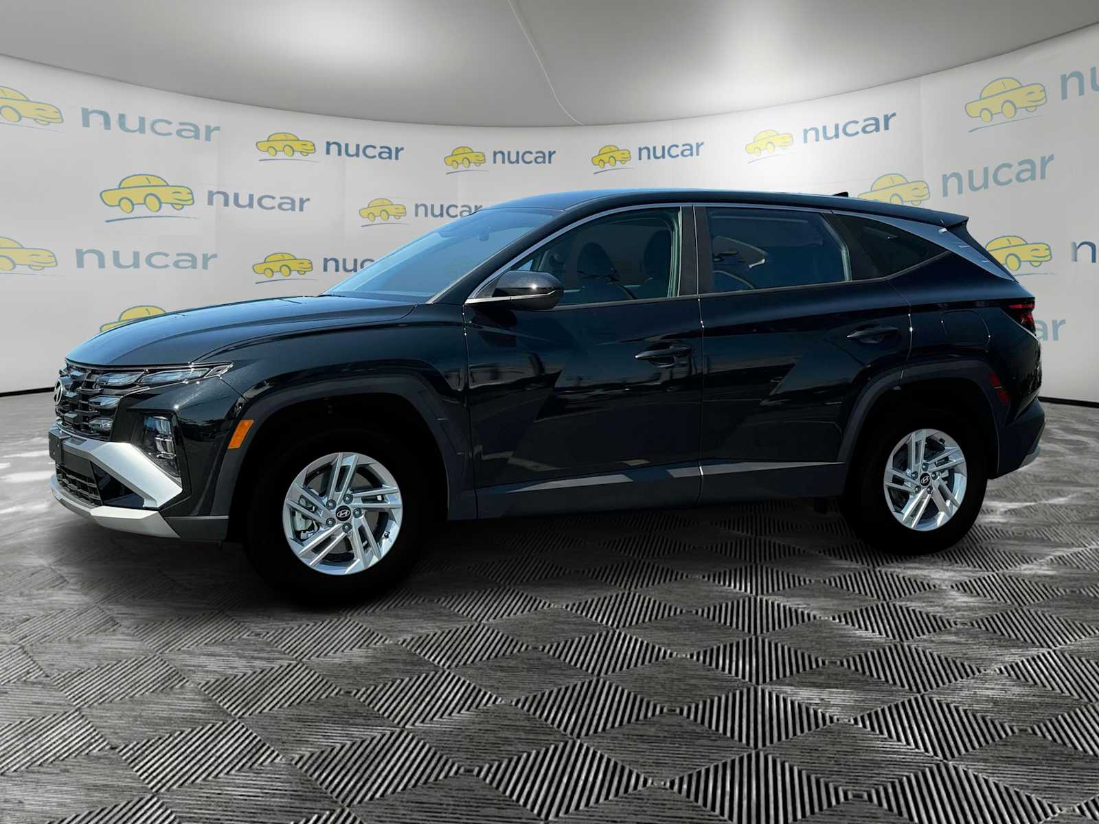 2025 Hyundai Tucson SE - Photo 3