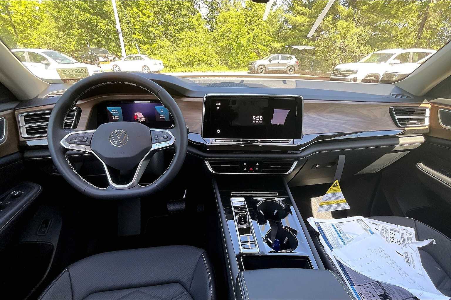 2025 Volkswagen Atlas 2.0T SE w/Technology - Photo 12