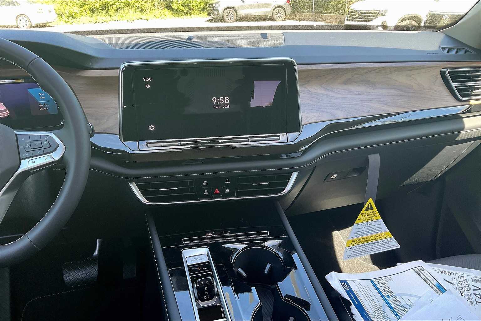 2025 Volkswagen Atlas 2.0T SE w/Technology - Photo 13