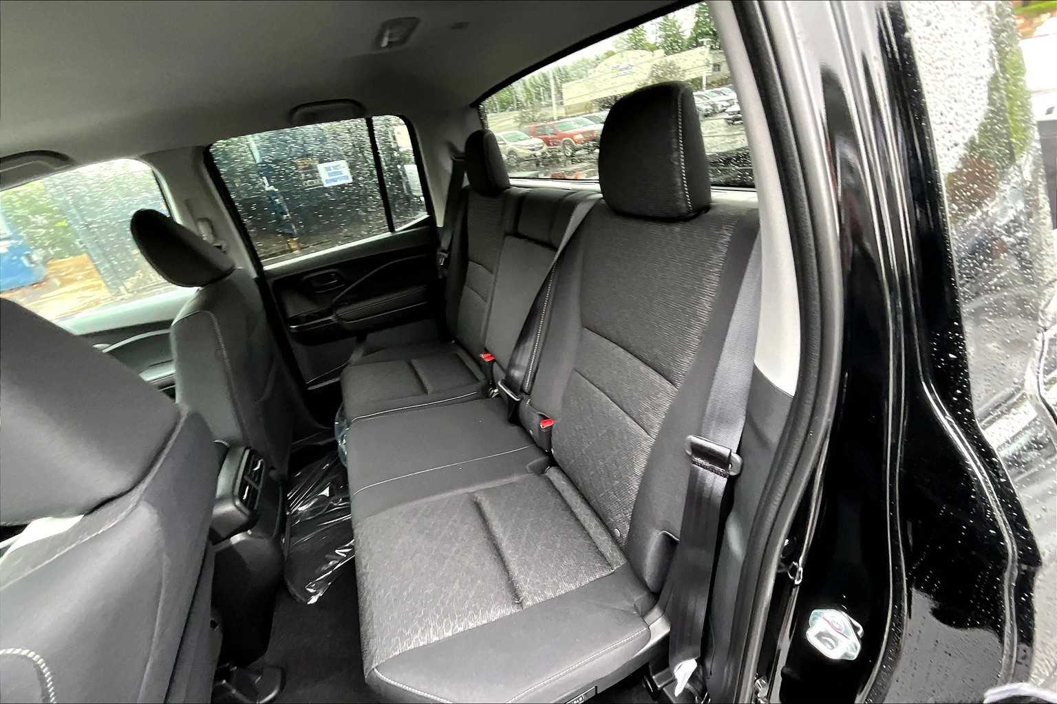 2025 Honda Ridgeline Sport - Photo 15