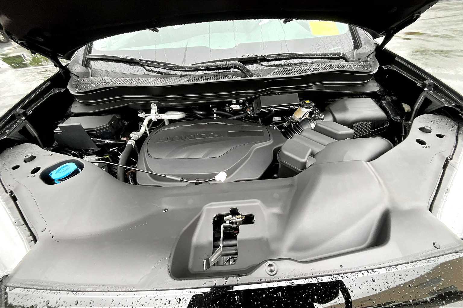 2025 Honda Ridgeline Sport - Photo 16