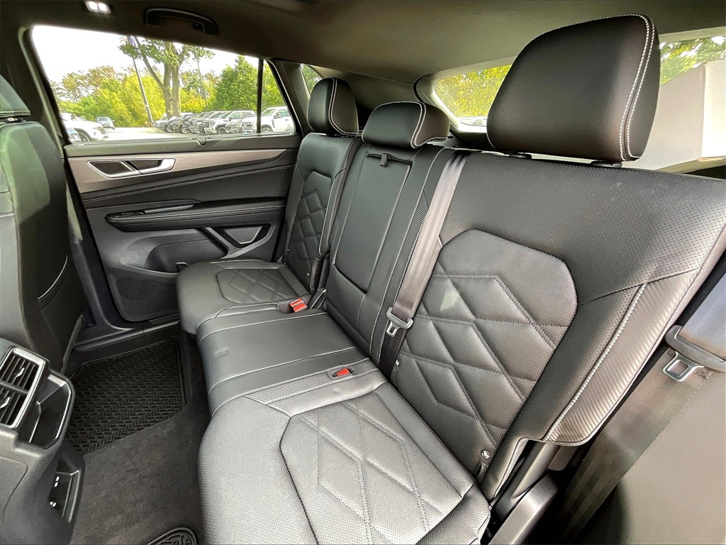 2026 Volkswagen Atlas Cross Sport 2.0T SE w/Technology - Photo 15