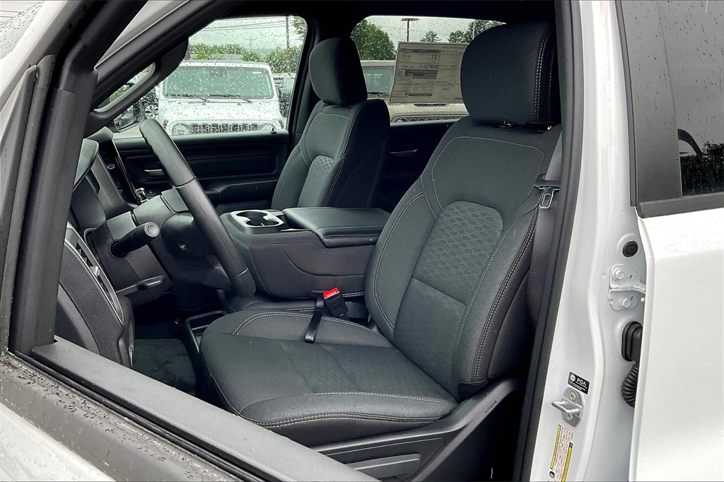 2025 Ram 1500 Tradesman - Photo 11