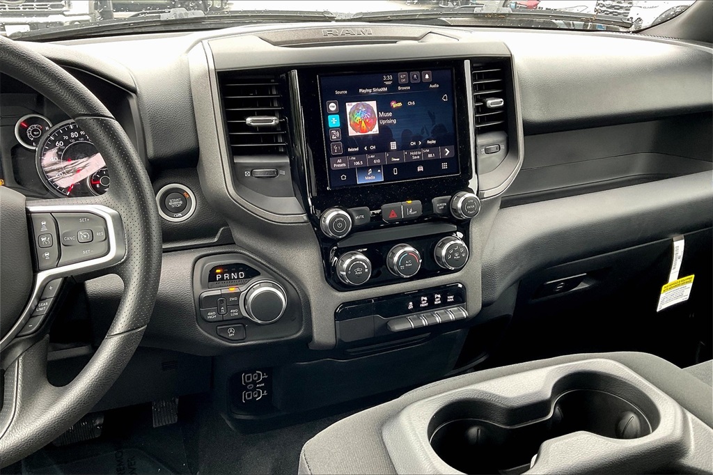 2025 Ram 1500 Tradesman - Photo 13