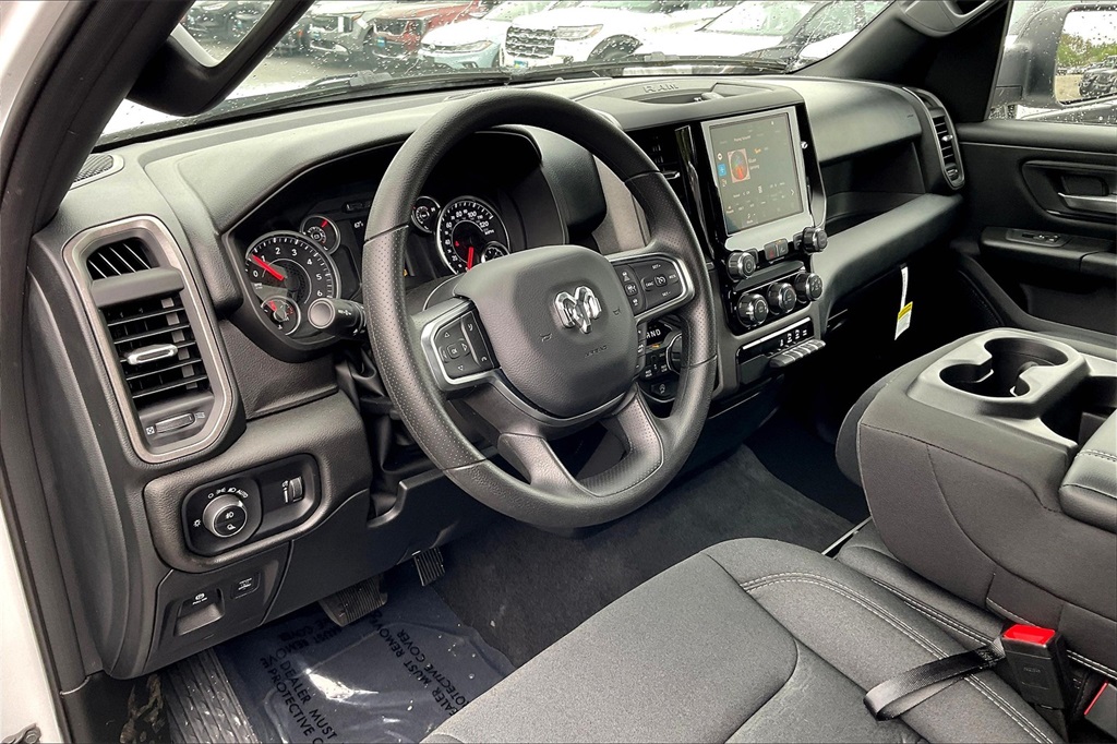 2025 Ram 1500 Tradesman - Photo 9