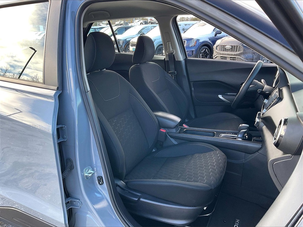 2023 Nissan Kicks SV - Photo 10