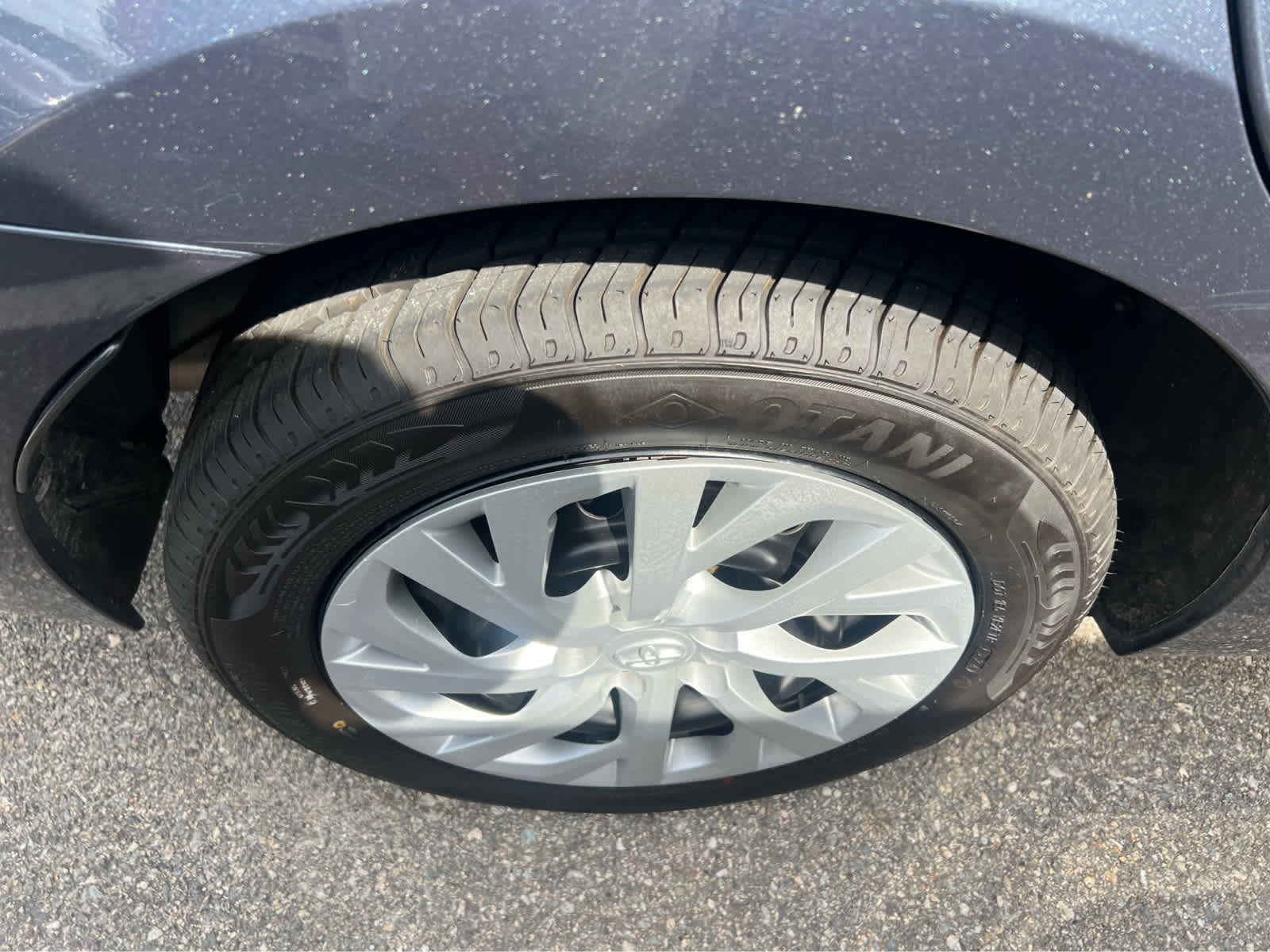 2017 Toyota Corolla LE - Photo 14