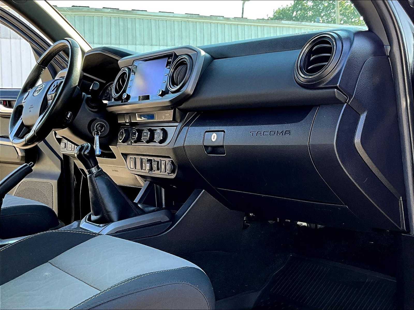 2021 Toyota Tacoma TRD Sport - Photo 14