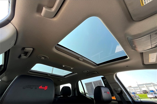 2023 GMC Acadia AT4 - Photo 22