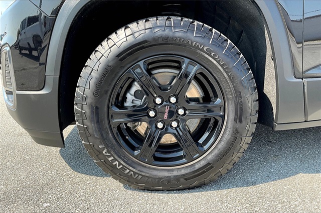 2023 GMC Acadia AT4 - Photo 7
