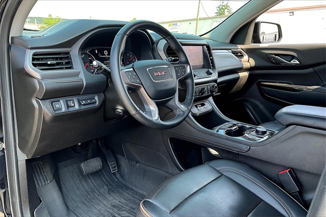 2023 GMC Acadia AT4 - Photo 8