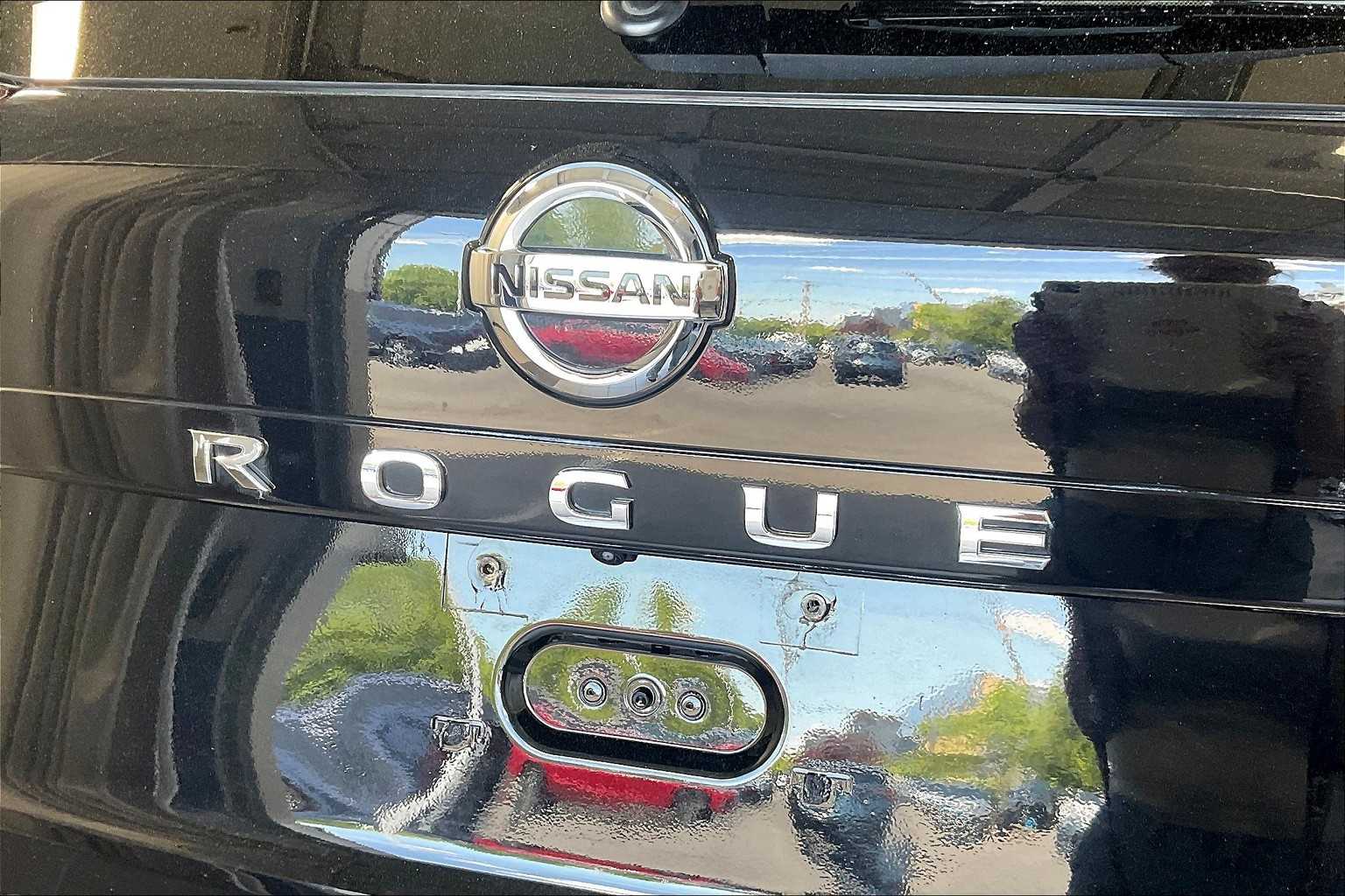 2021 Nissan Rogue SV - Photo 28