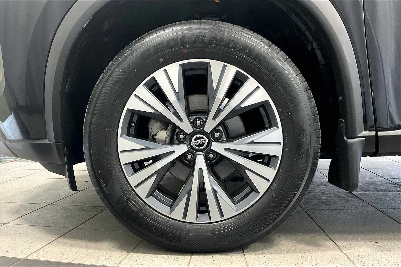 2021 Nissan Rogue SV - Photo 7